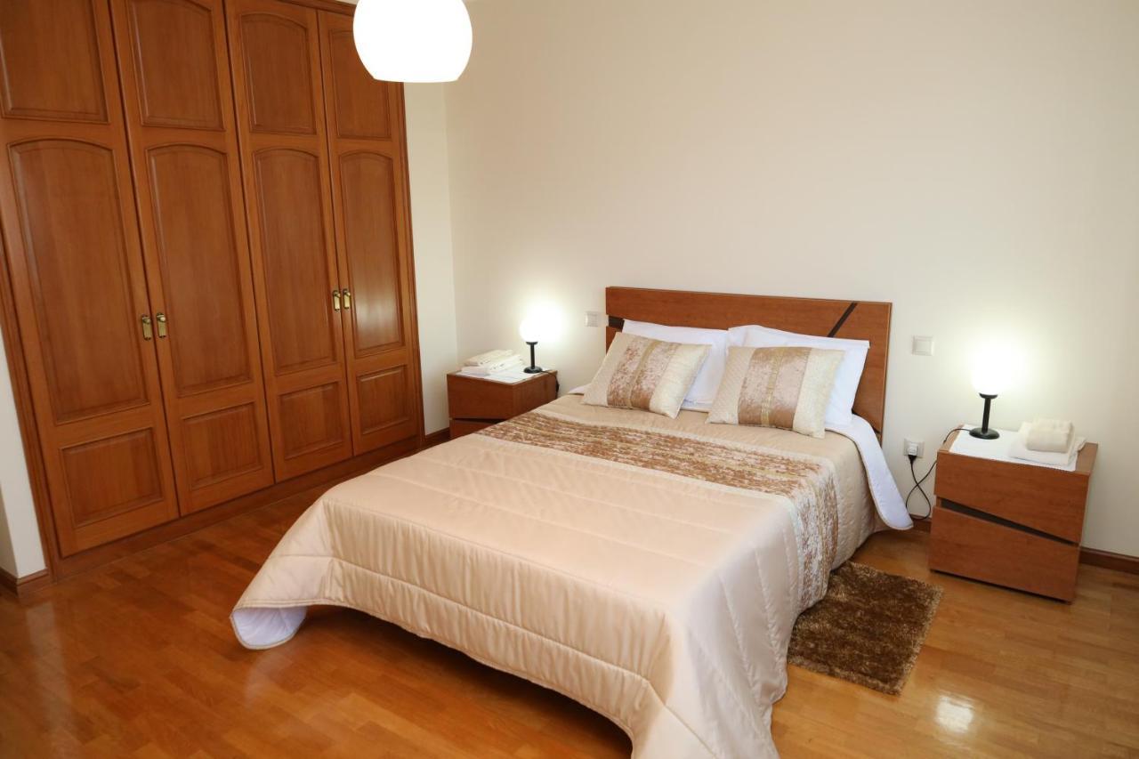 ホテル Porto Cruz House ヴィラ・ノヴァ・デ・ガイア エクステリア 写真