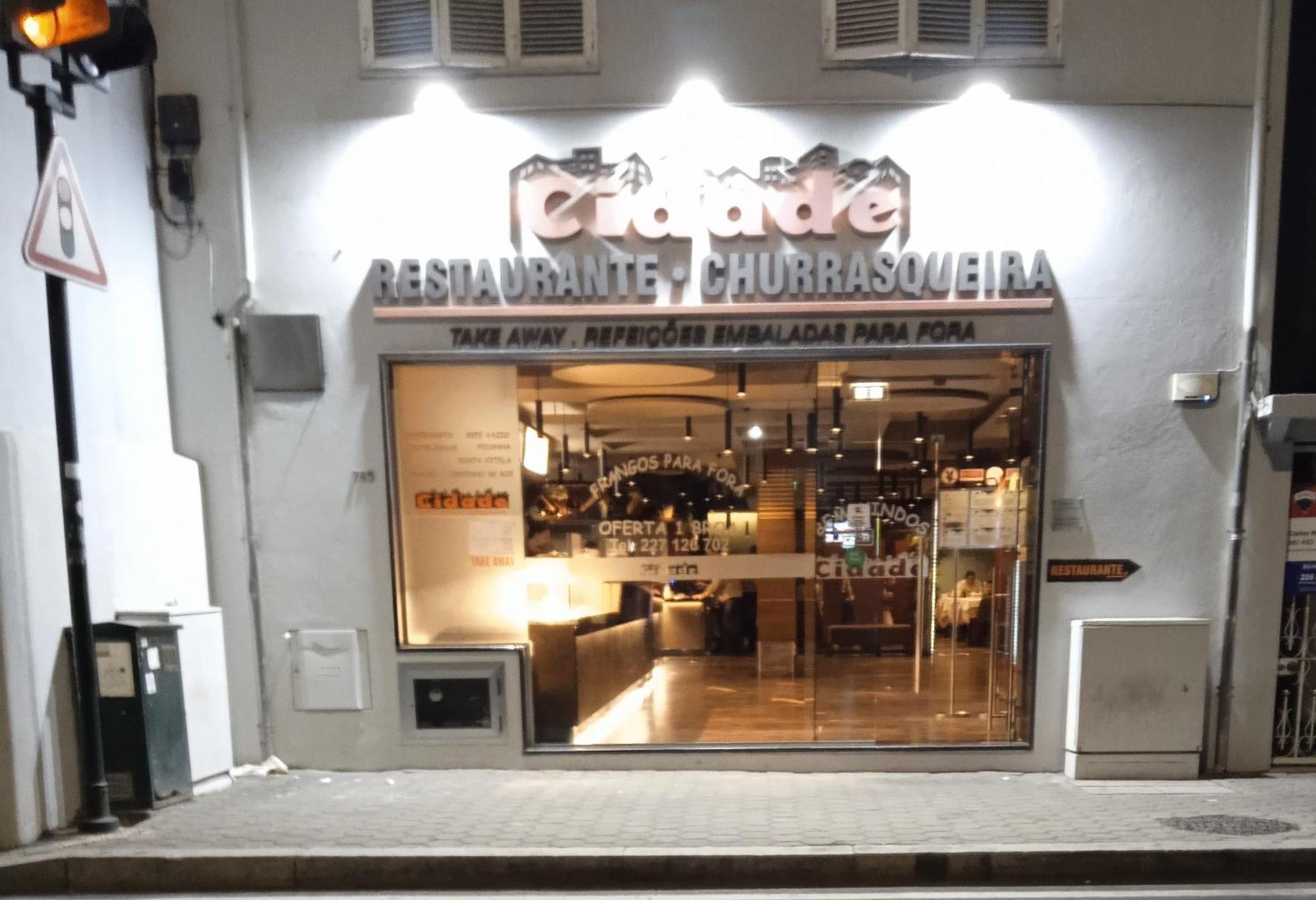 ホテル Porto Cruz House ヴィラ・ノヴァ・デ・ガイア エクステリア 写真